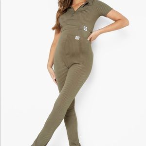 Boohoo maternity outfit